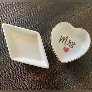 Pair of Trinket Jewelry Dishes